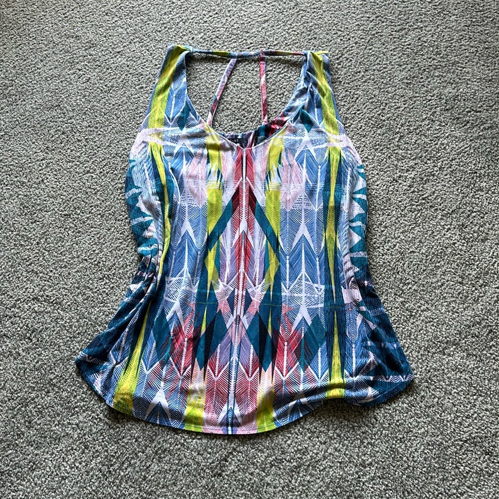 Shelf, bra, tank top